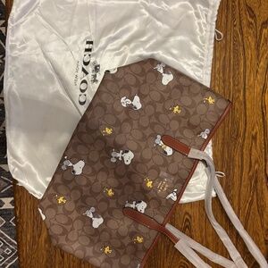 Coach Snoopy Peanuts tote bag